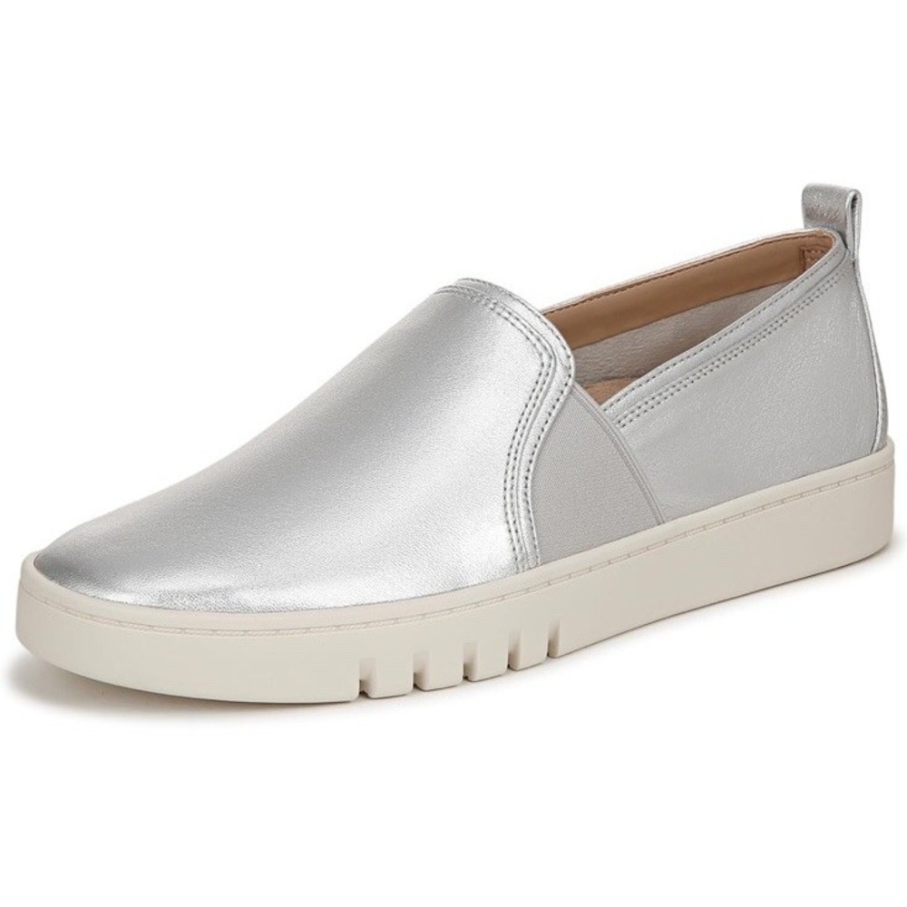 Vionic Cambria Silver Leather Loafer Slip On Womens 9.5 Medium Arch Support New